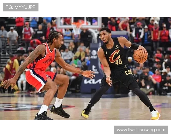 国王与快船对决：王者之争势不可挡