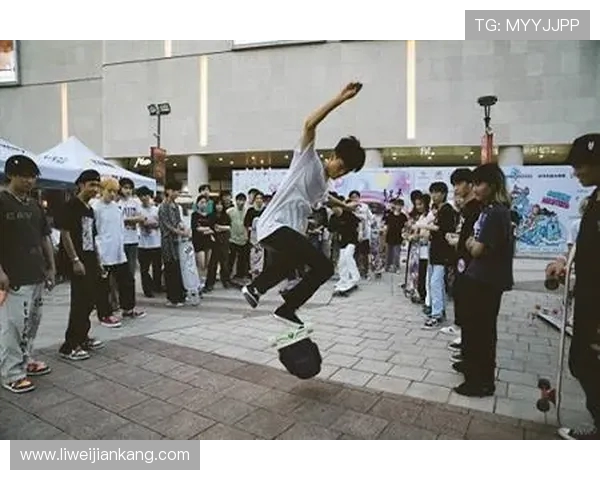 南京滑板队快攻战术解析与滑板文化的深度融合探讨