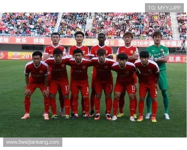 广州排球队在世界杯预选赛中以77分稳居积分榜首位，展现强劲实力