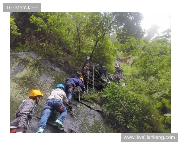 重庆极限运动队边路渗透战术分析与成败经验探讨