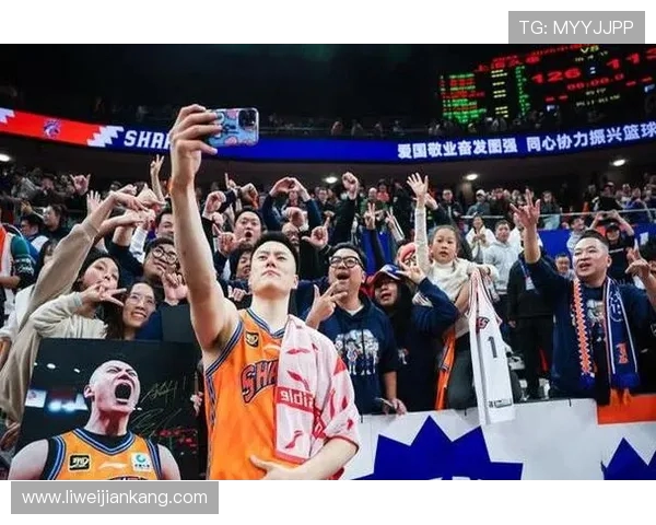 上海男篮与深圳季后赛激战正酣谁能在这场较量中脱颖而出